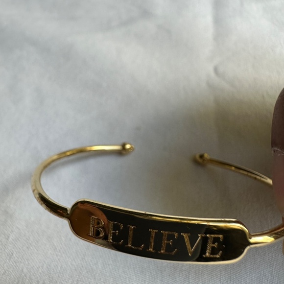 Stella and Dot Believe Engraved gold cuff bracelet comes in original box - Picture 3 of 6